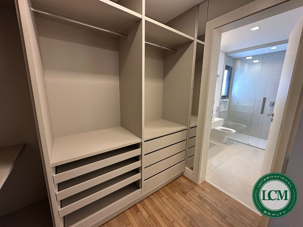 Venda ou Locação - Residência em Alphaville