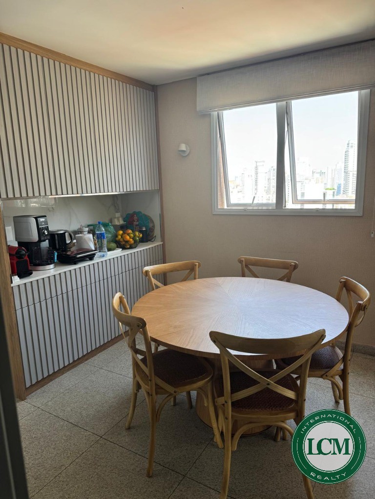 Apartamento à venda na Aclimação - SP