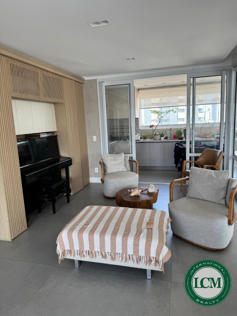 Apartamento à venda na Aclimação - SP
