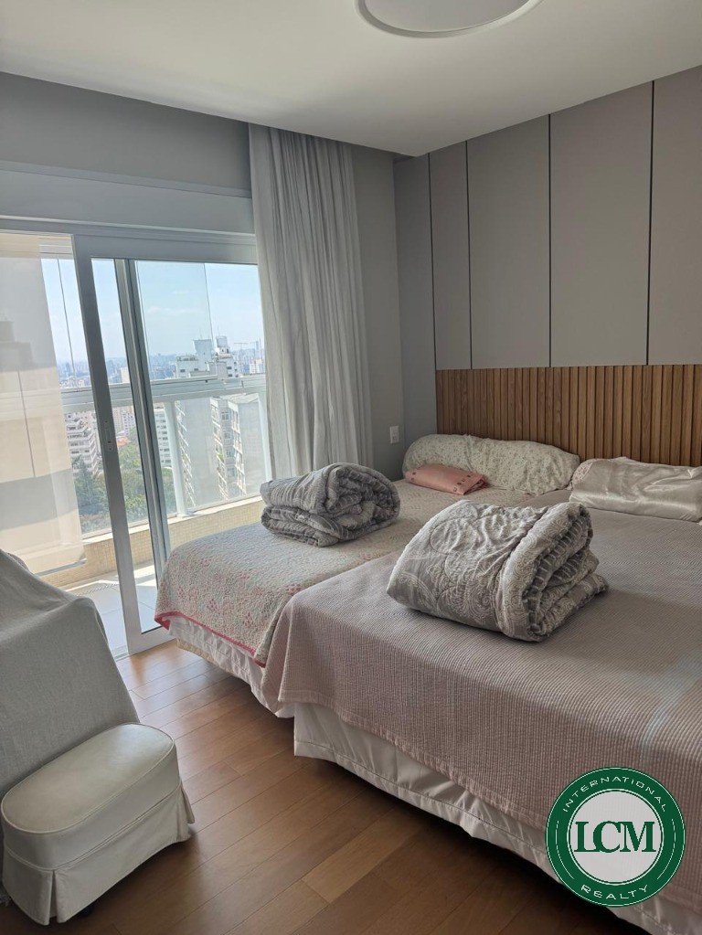 Apartamento à venda na Aclimação - SP