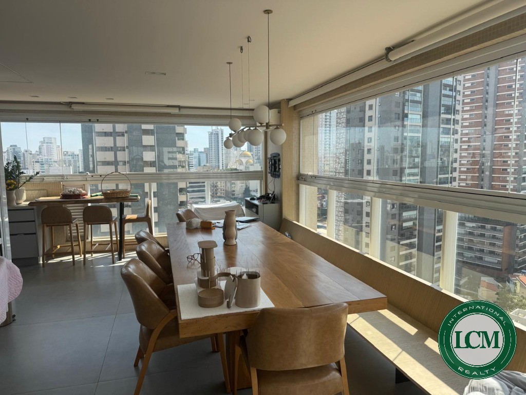 Apartamento à venda na Aclimação - SP