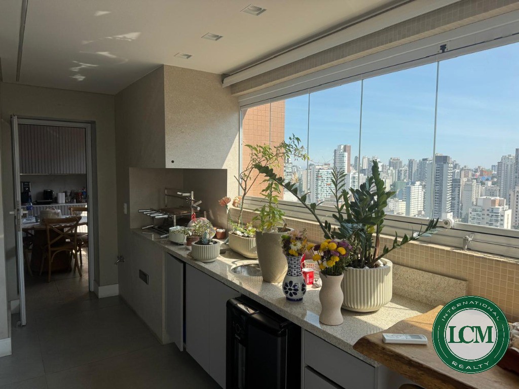 Apartamento à venda na Aclimação - SP