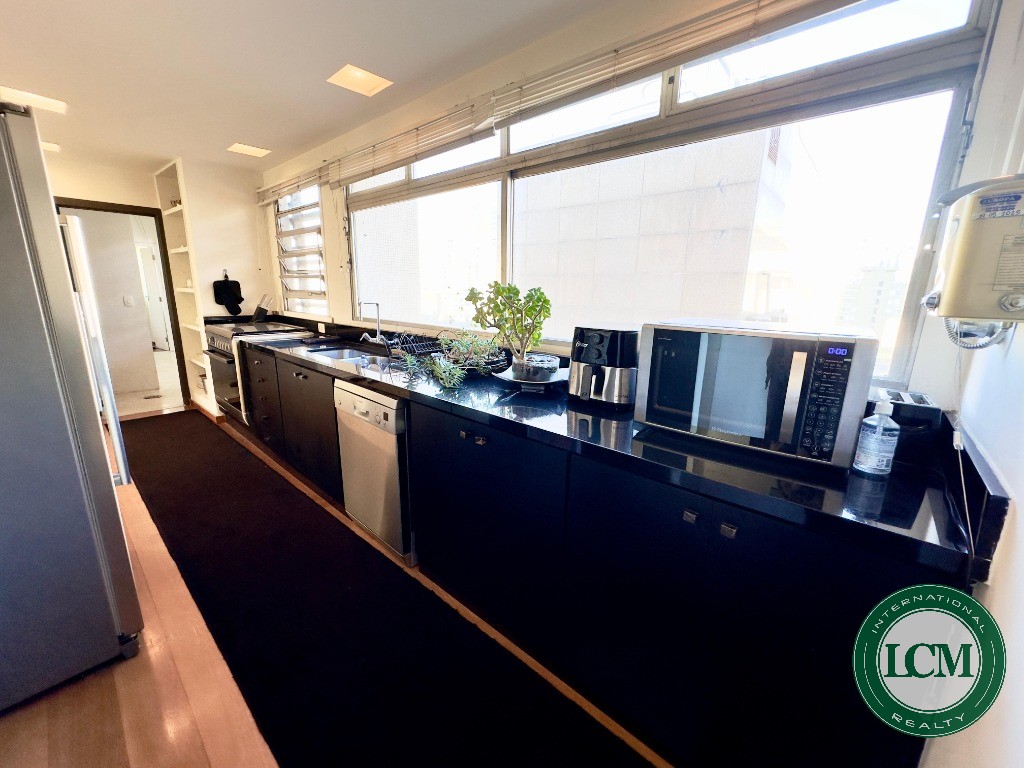 Cobertura Exclusiva de 410 m² com Piscina Privativa à Venda no Itaim Bibi