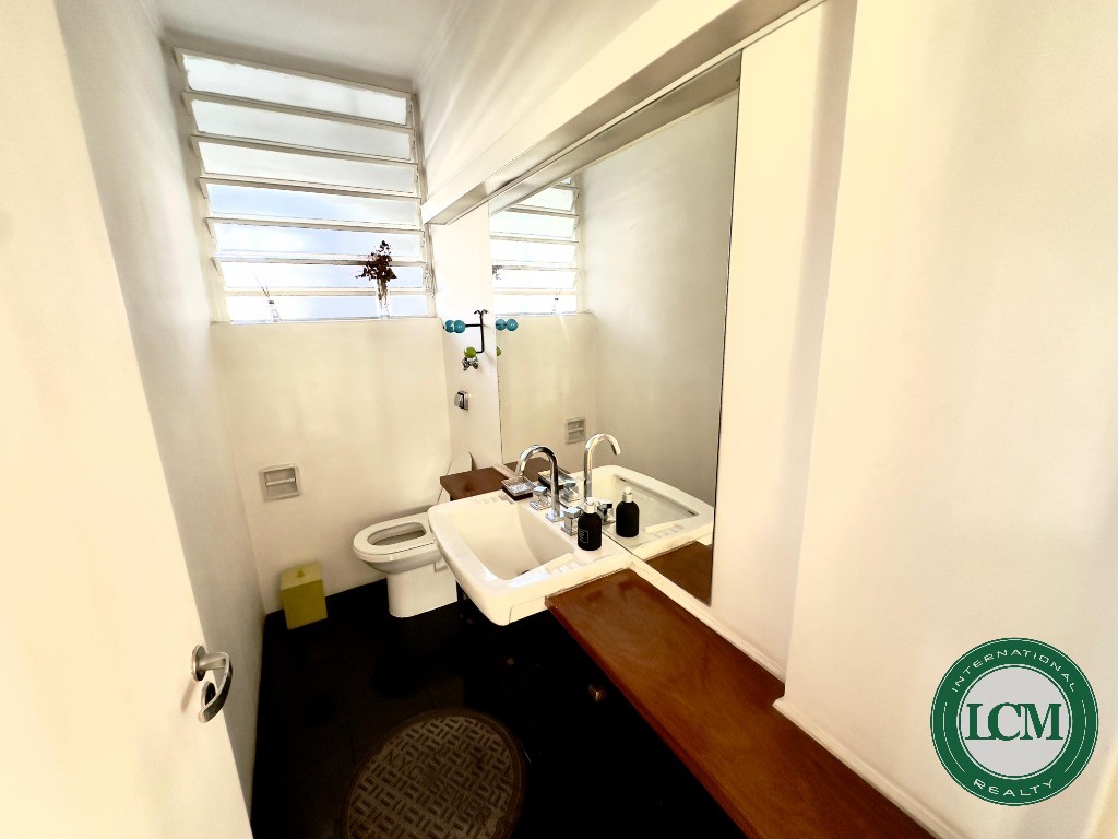 Cobertura Exclusiva de 410 m² com Piscina Privativa à Venda no Itaim Bibi