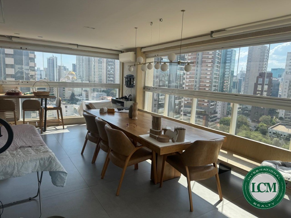 Apartamento à venda na Aclimação - SP