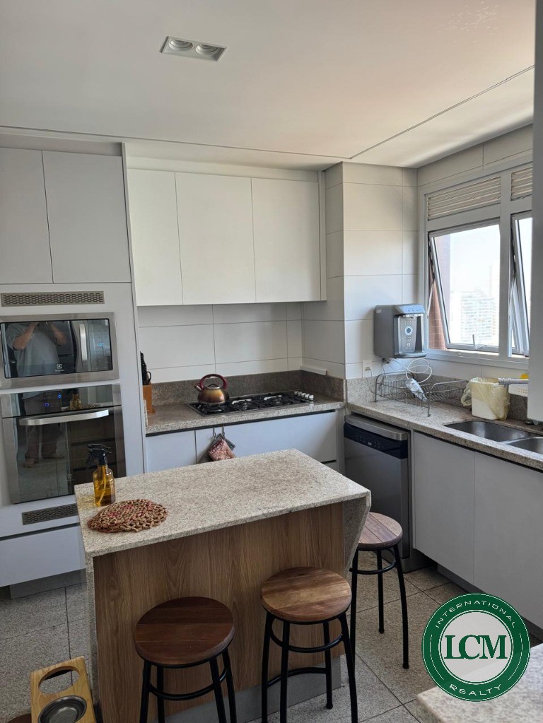 Apartamento à venda na Aclimação - SP
