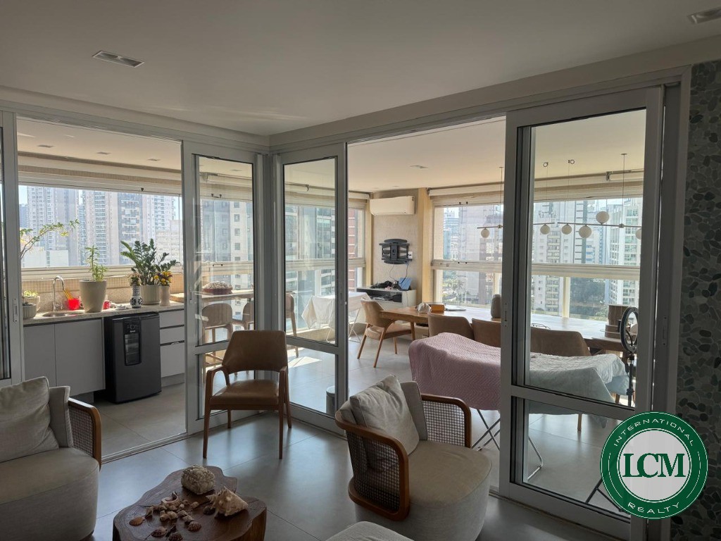 Apartamento à venda na Aclimação - SP