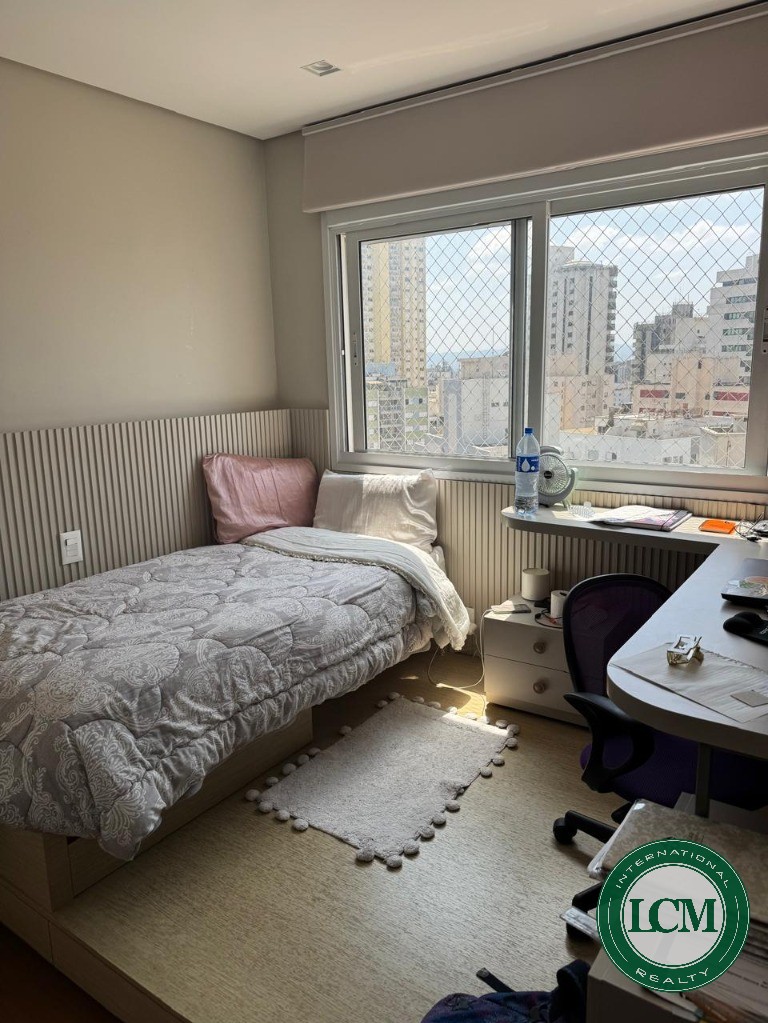 Apartamento à venda na Aclimação - SP