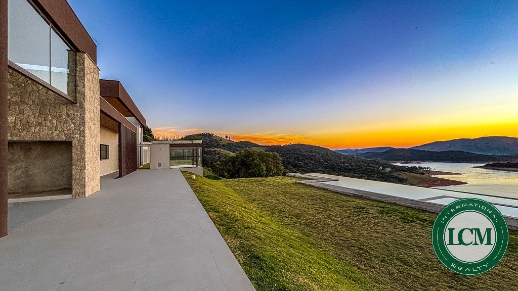 Casa à venda em bragança paulista com vista para a represa