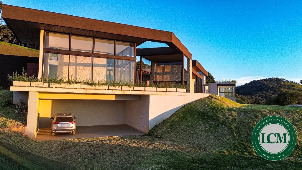 Casa à venda em bragança paulista com vista para a represa