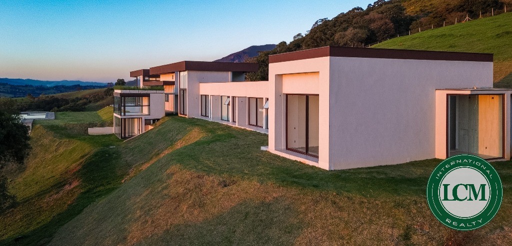 Casa à venda em bragança paulista com vista para a represa