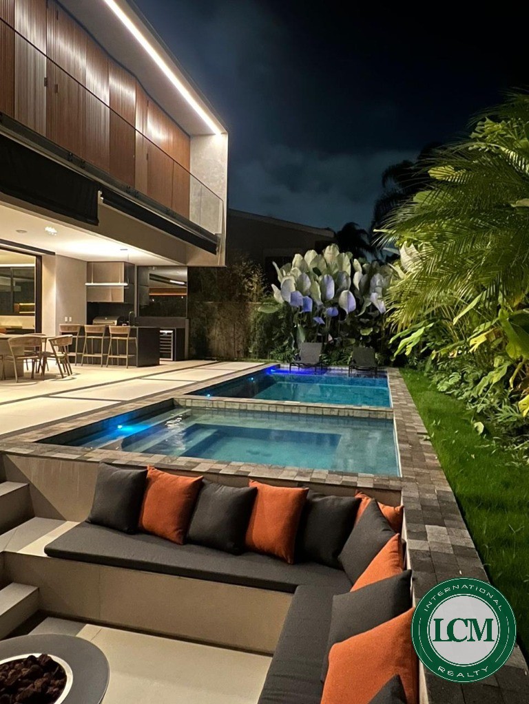 Casa à Venda no Alphaville Residencial Um 4 Suítes e Piscina Aquecida - foto 17