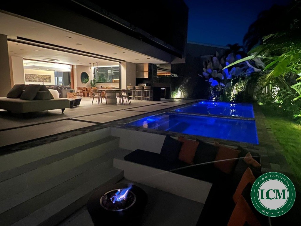 Casa à Venda no Alphaville Residencial Um 4 Suítes e Piscina Aquecida - foto 9