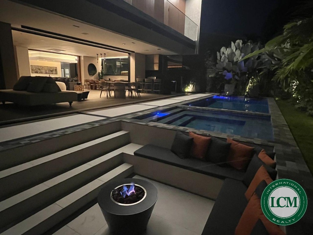 Casa à Venda no Alphaville Residencial Um 4 Suítes e Piscina Aquecida - foto 8