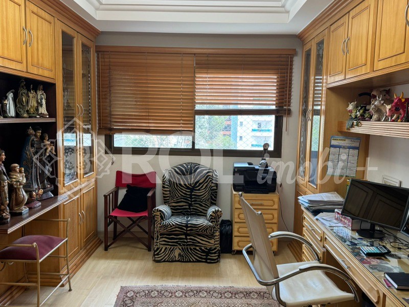 Apartamento, 3 quartos, 247 m² - Foto 10