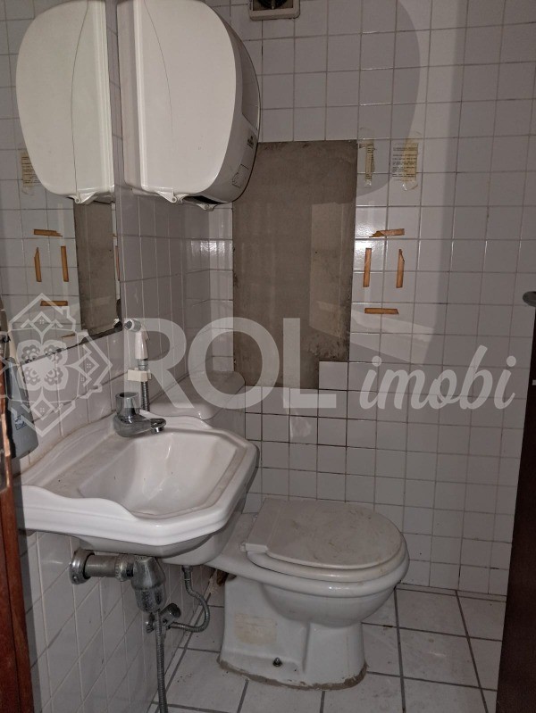 Sala-Conjunto, 1188 m² - Foto 17