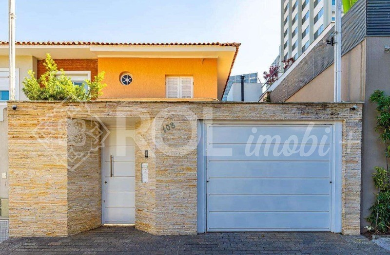 Casa, 4 quartos, 220 m² - Foto 1
