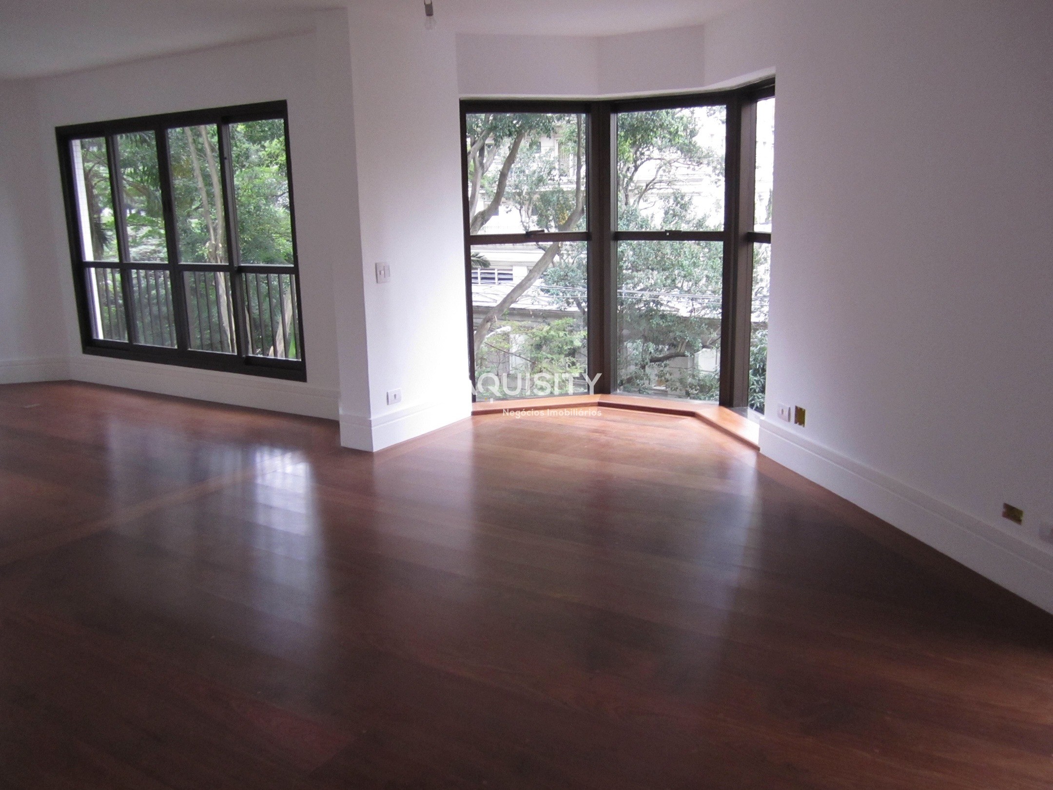 Apartamento à venda 210m² Vila Nova Conceição 3 suítes 4 banheiros 3 vagas Lazer Completo