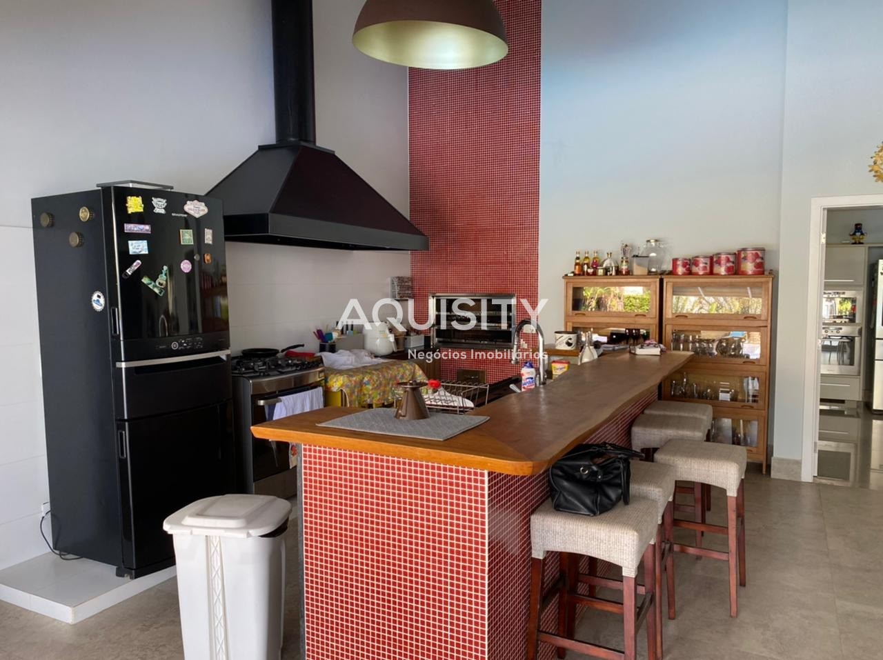 Casa à venda no Portal Japy Golf Club, 460m², 3 suítes, campo de Golf, piscina, churrasqueira, 3 vagas garagem