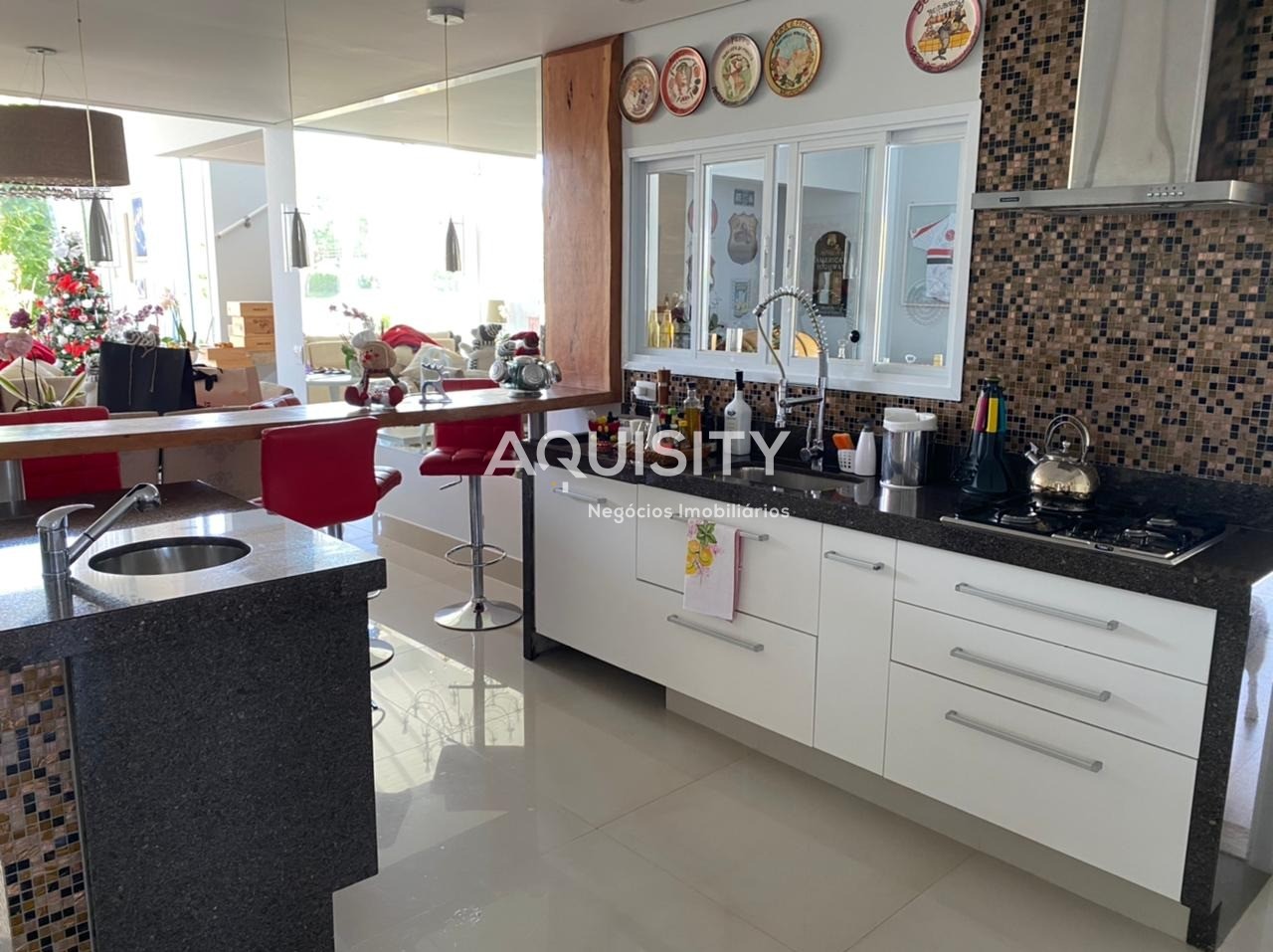 Casa à venda no Portal Japy Golf Club, 460m², 3 suítes, campo de Golf, piscina, churrasqueira, 3 vagas garagem