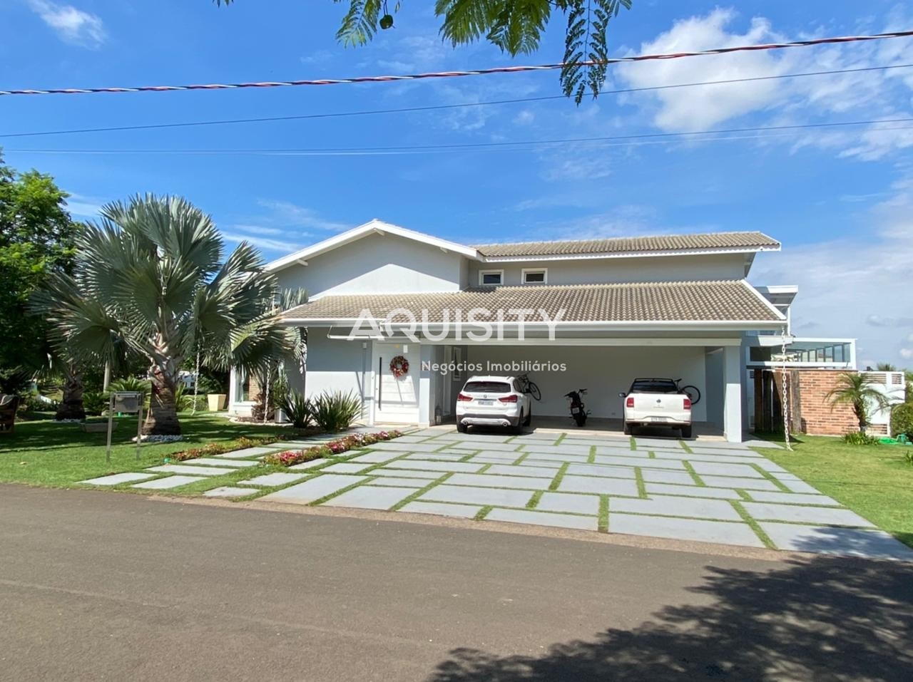 Casa à venda no Portal Japy Golf Club, 460m², 3 suítes, campo de Golf, piscina, churrasqueira, 3 vagas garagem