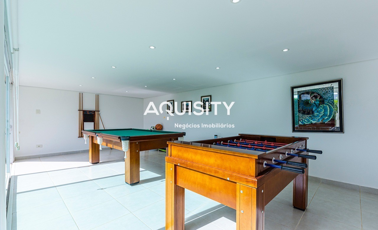Casa à venda no Portal Japy Golf Club, 460m², 3 suítes, campo de Golf, piscina, churrasqueira, 3 vagas garagem
