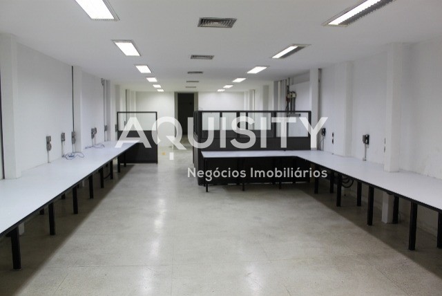 Galpão/Depósito/Armazém á venda tem 958m² - 8 Salas, Recepção, Cozinha, 6 banheiros, Elevador, Elevador de carga, Terraço.
