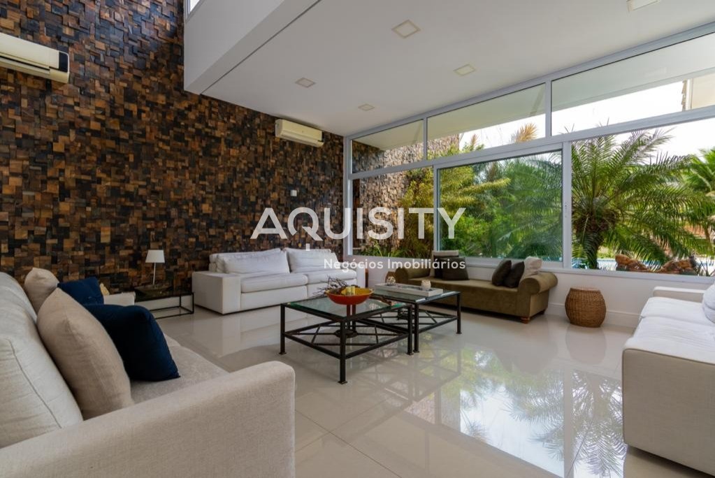 Casa para venda ou locação com pier na marinas Guarujá 530 m² - 4 Suites, Salas, 6 Banheiros, 50 Vagas, Dep. Emp., Piscina, Área Gourmet, Sauna.