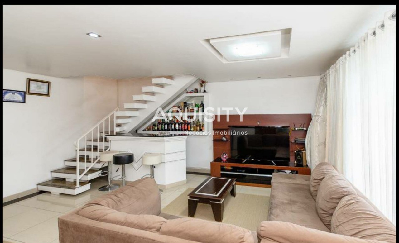 Casa Sobrado à venda 300m² Vila Regente Feijó 3 dormitórios 1 suíte 4 banheiros 6 vagas cobertas Churrasqueira Quintal Edícula Sala 2 ambientes