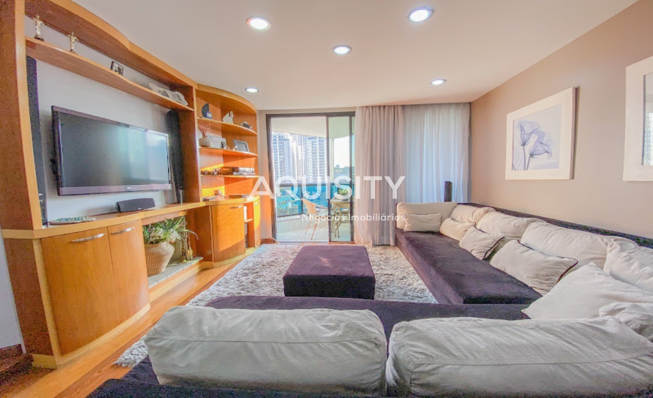 Apartamento à venda 108m² Vila Regente Feijó 3 dormitórios 1 suíte closet e sacada 3 banheiros 2 vagas com depósito Móveis Planejados Lazer Completo