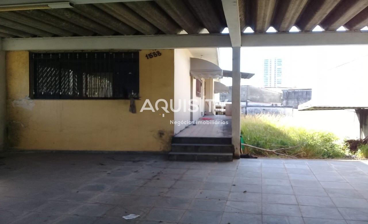 Terreno à venda 490m² Mooca Casa antiga, murado, ideal para investimento e construção