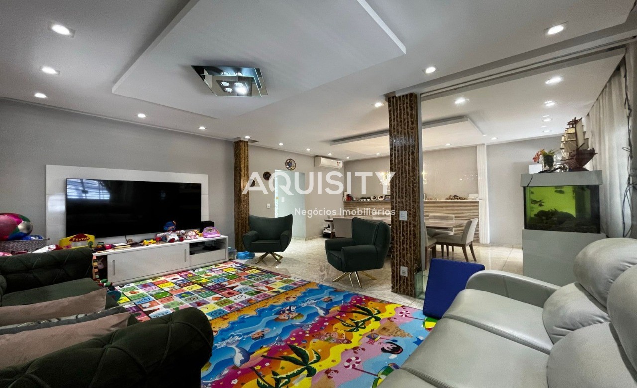 Casa à venda 300m² Planalto Paulista 3 suítes Sala 2 ambientes Lavabo Cozinha Ofurô 4 vagas Móveis Planejados Churrasqueira Quintal