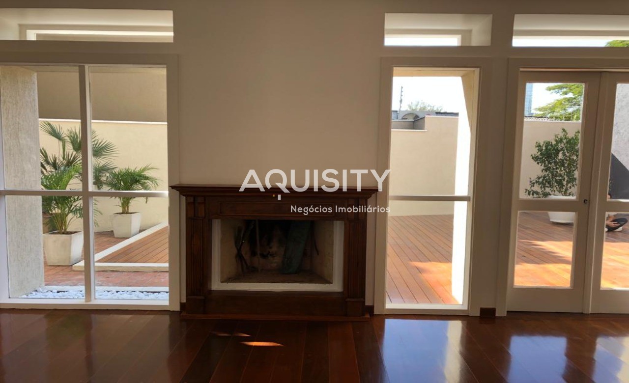 Casa em Condomínio à venda 465m² Morumbi 4 suítes 4 vagas Sala ampla 2 ambientes Quintal Churrasqueira