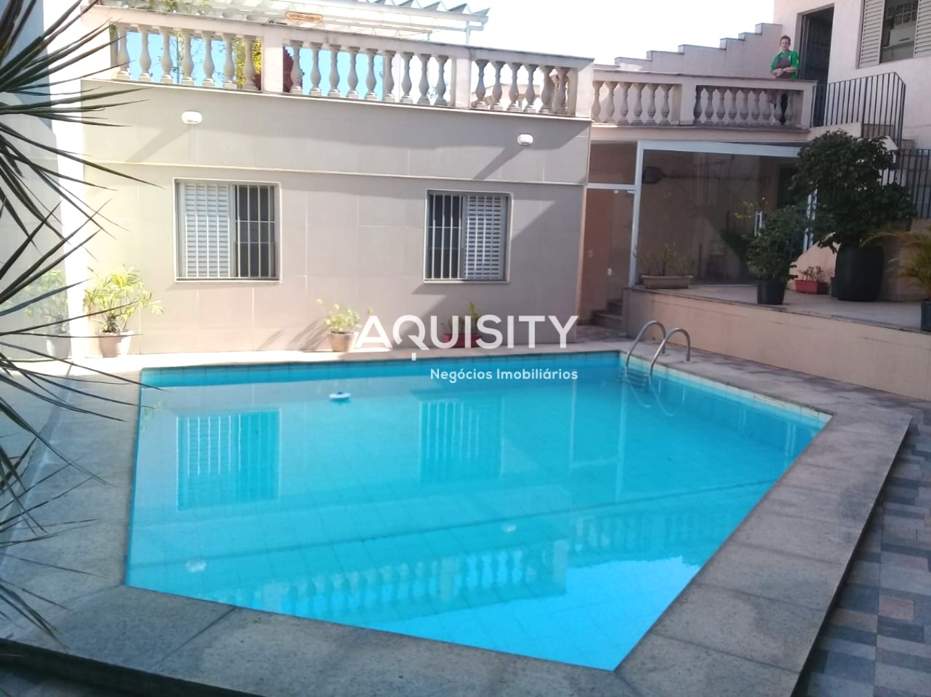 EXCELENTE SOBRADO NA MOOCA à venda, de 359m² - 3 Dormitórios, 1 Suite, 4 Banheiros, Sala 3 ambientes, Quintal, Piscina, Churrasqueira, 6 Vagas.