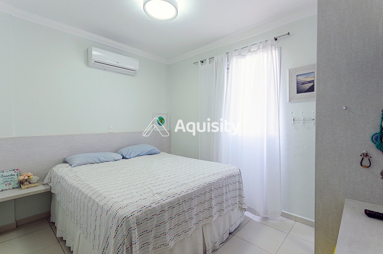 Apartamento Garden à venda 207m² Guarujá 3 suítes Sala 2 ambientes Varanda gourmet Quintal 3 vagas Cozinha americana Ar condicionado 60m da praia