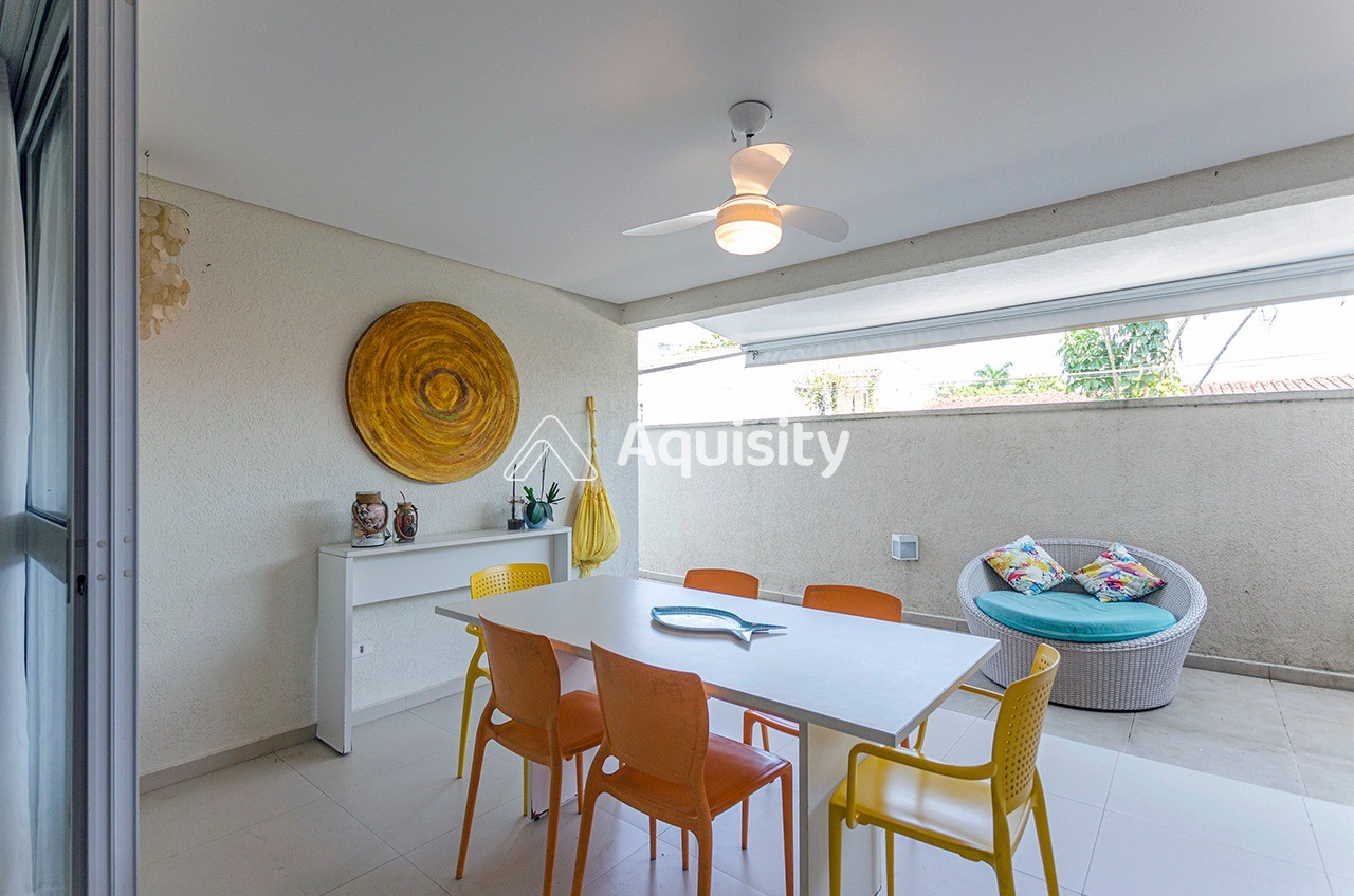 Apartamento Garden à venda 207m² Guarujá 3 suítes Sala 2 ambientes Varanda gourmet Quintal 3 vagas Cozinha americana Ar condicionado 60m da praia