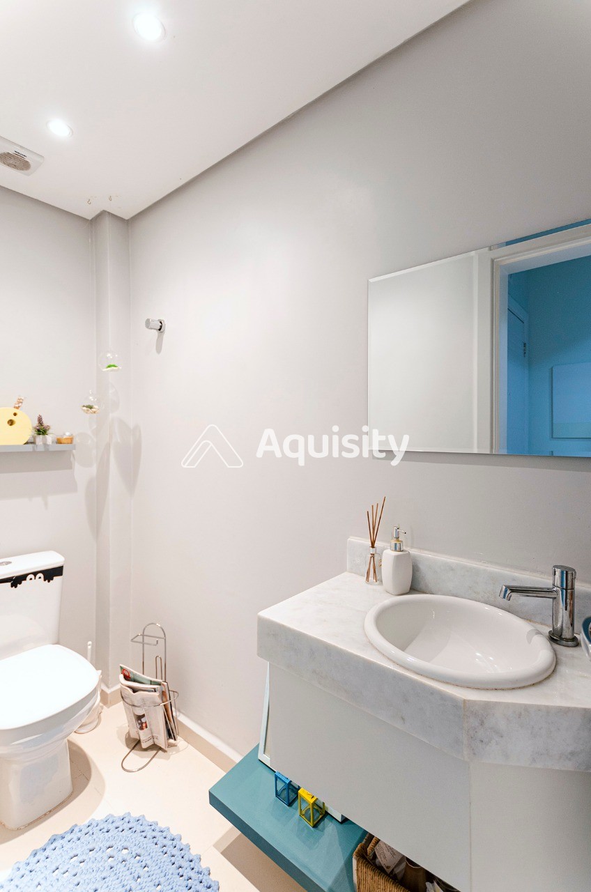 Apartamento Garden à venda 207m² Guarujá 3 suítes Sala 2 ambientes Varanda gourmet Quintal 3 vagas Cozinha americana Ar condicionado 60m da praia