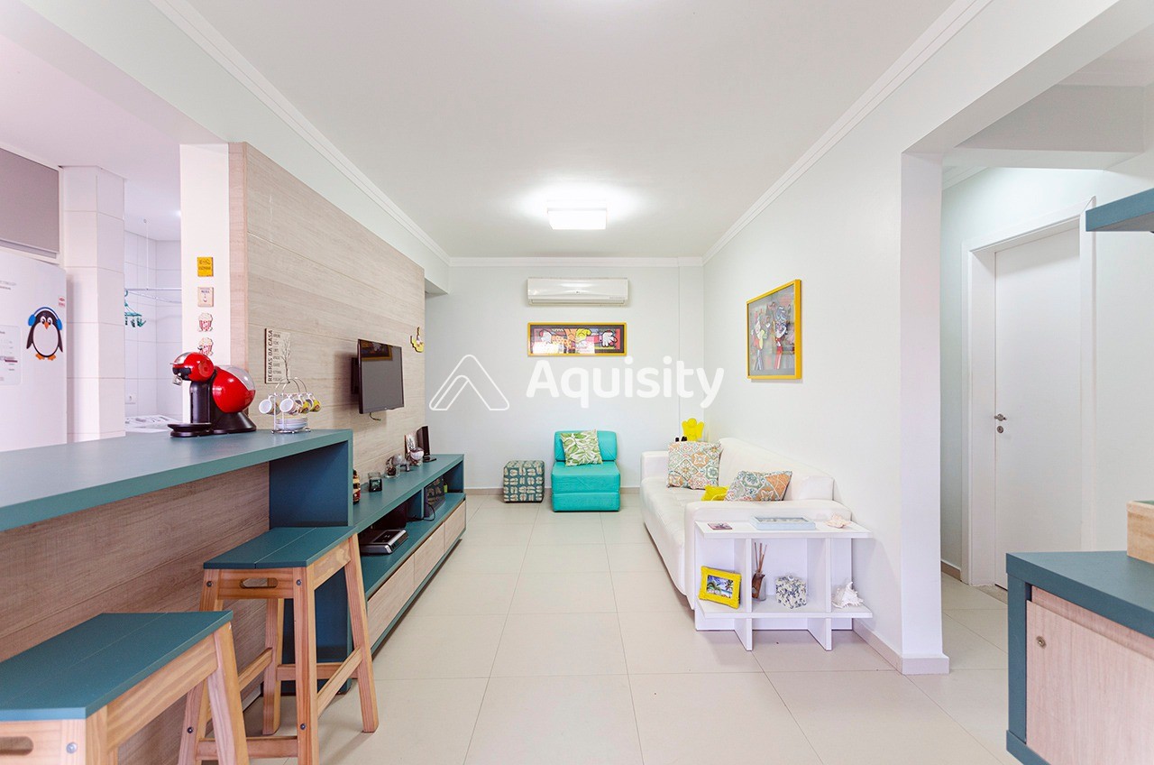 Apartamento Garden à venda 207m² Guarujá 3 suítes Sala 2 ambientes Varanda gourmet Quintal 3 vagas Cozinha americana Ar condicionado 60m da praia