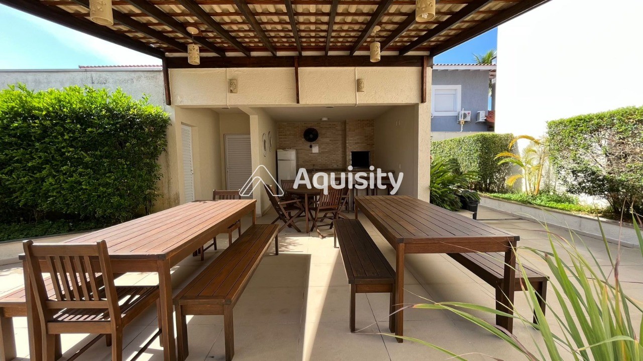 Apartamento Garden à venda 207m² Guarujá 3 suítes Sala 2 ambientes Varanda gourmet Quintal 3 vagas Cozinha americana Ar condicionado 60m da praia