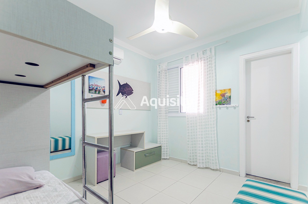 Apartamento Garden à venda 207m² Guarujá 3 suítes Sala 2 ambientes Varanda gourmet Quintal 3 vagas Cozinha americana Ar condicionado 60m da praia