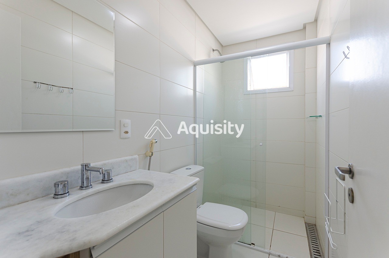 Apartamento Garden à venda 207m² Guarujá 3 suítes Sala 2 ambientes Varanda gourmet Quintal 3 vagas Cozinha americana Ar condicionado 60m da praia
