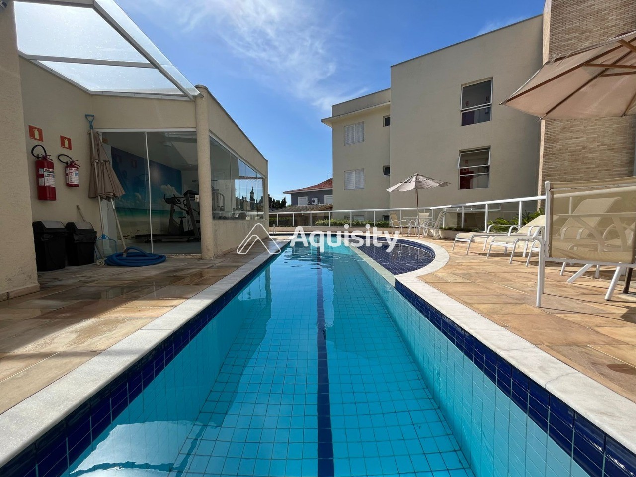 Apartamento Garden à venda 207m² Guarujá 3 suítes Sala 2 ambientes Varanda gourmet Quintal 3 vagas Cozinha americana Ar condicionado 60m da praia