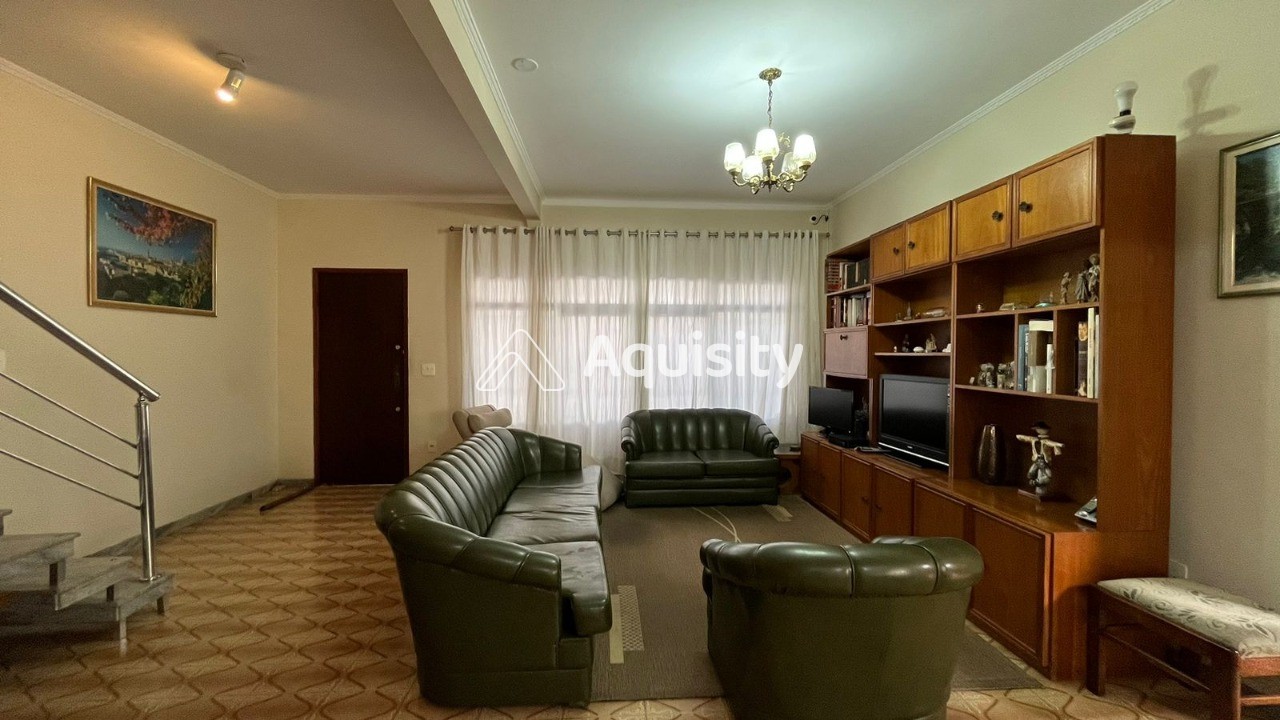 Casa Sobrado à venda 187m² Alto da Mooca - 4 dormitórios, 2 banheiros, sala 2 ambientes, 4 vagas cobertas, quintal, cozinha, lavanderia e jardim