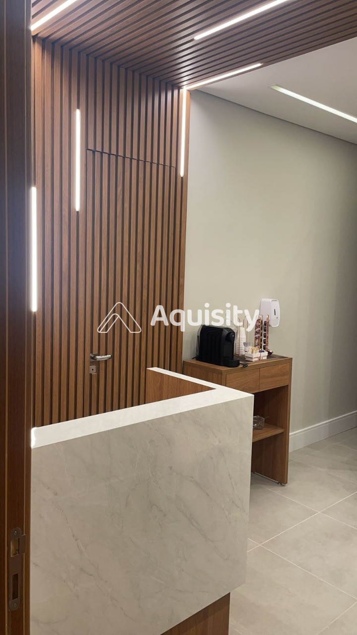 Sala Comercial  para Locação 40m² Mooca - sala ampla com divisórias, 2 banheiros, varanda, 1 vaga, andar alto com vista incrível