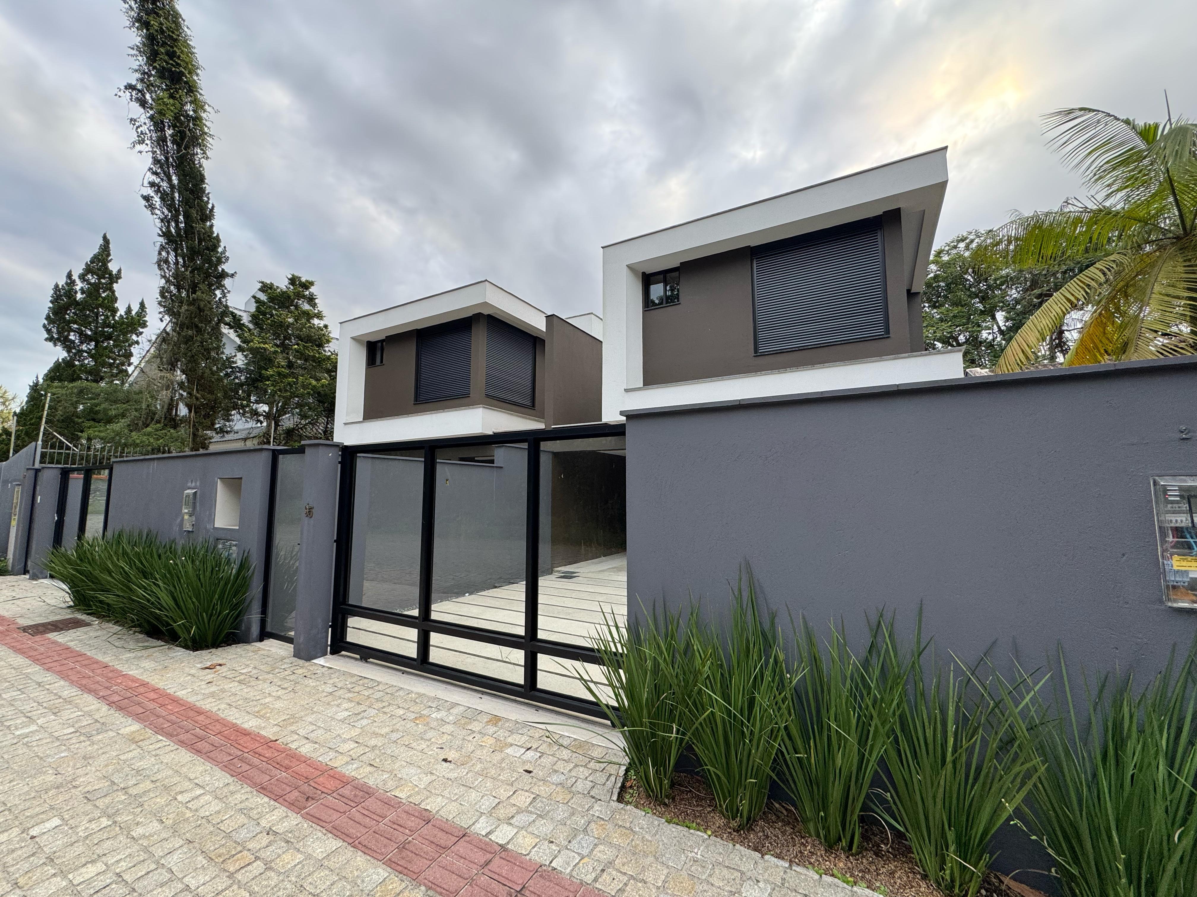 Casa, 4 quartos, 218 m² - Foto 2