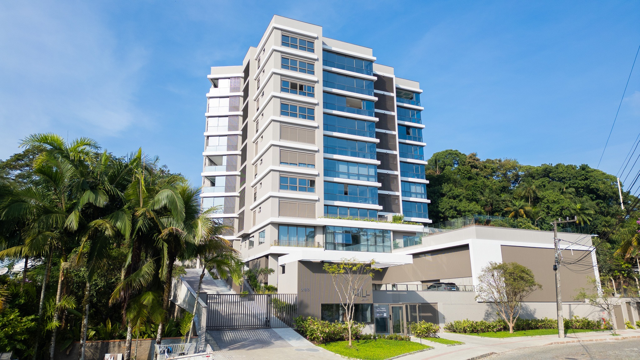 Apartamento, 4 quartos, 202 m² - Foto 1