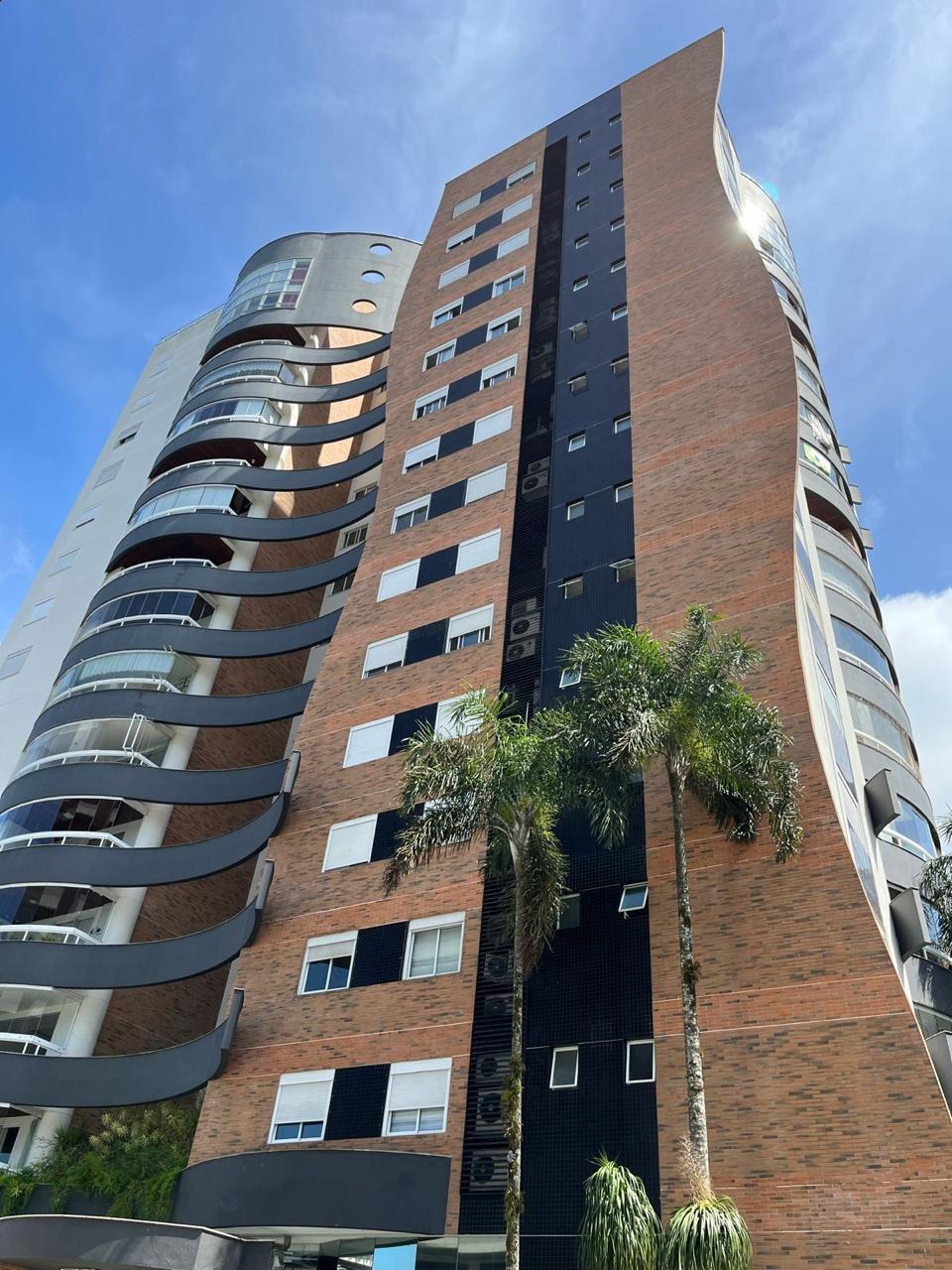 Cobertura, 3 quartos, 302 m² - Foto 1