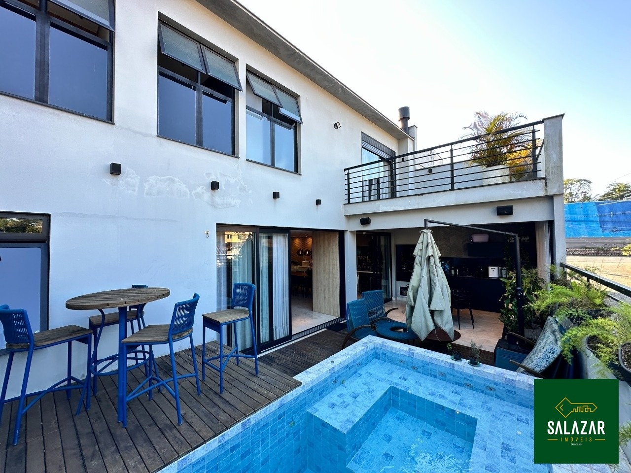 Casa, 3 quartos, 217 m² - Foto 2