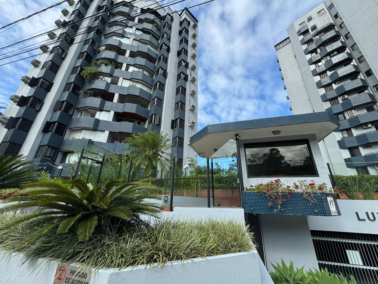 Apartamento, 3 quartos, 130 m² - Foto 2