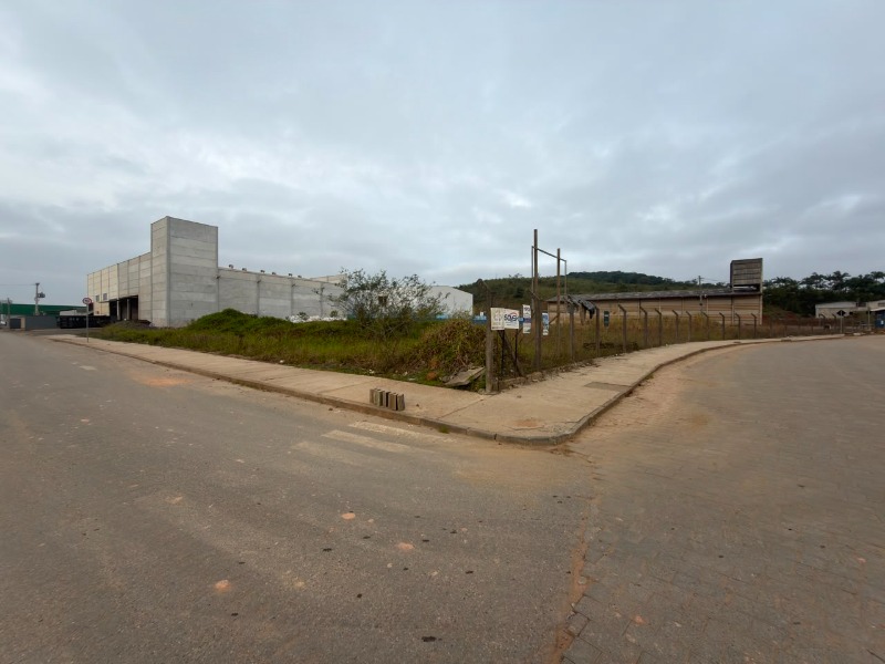 Loteamento e Condomínio, 2400 m² - Foto 1